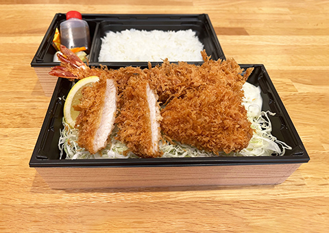とりかつ海老フライ弁当（道産若鶏使用）